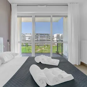https://santa-giulia-suite-futurismo-17.italymilanhotels.net